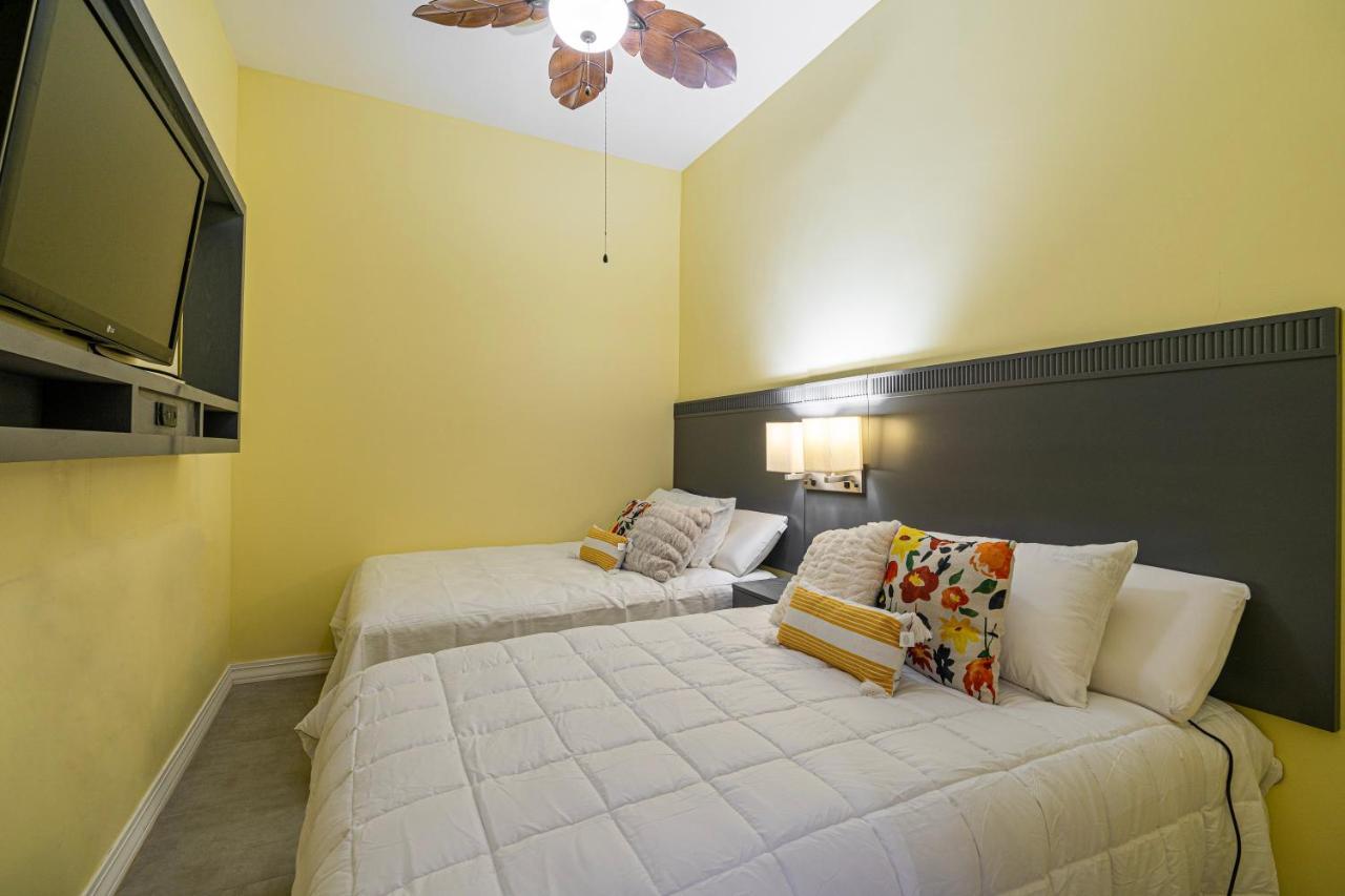 2 Br/ 1 Ba Home, Sleeps 10, 1 Min Walk To Rosarito Beach Ngoại thất bức ảnh